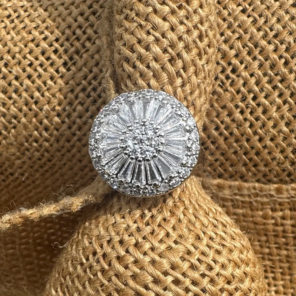 Sterling White CZ baguettes Halo Cocktail Ring Elegant sparkly size 5